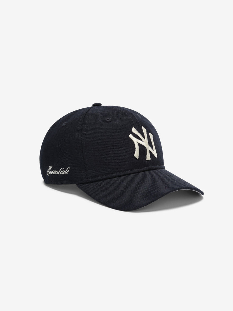 ESSENTIALS New York Yankees 9FORTY Cap outlook
