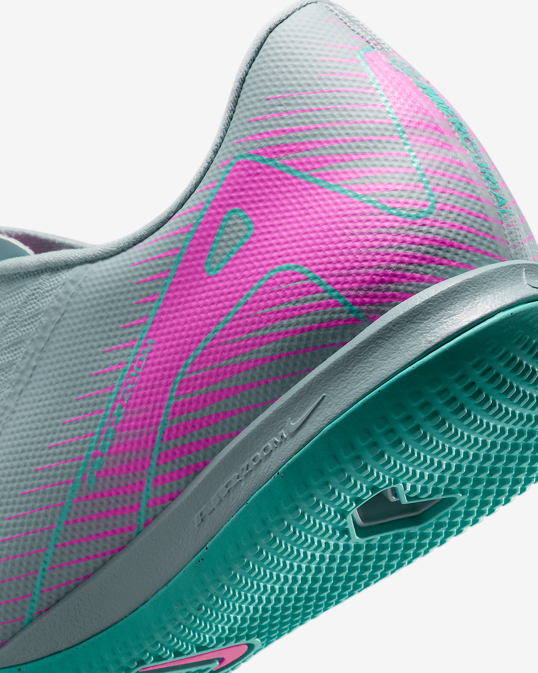 Nike Mercurial Vapor 16 Academy IC Low-Top Soccer Shoes - 8