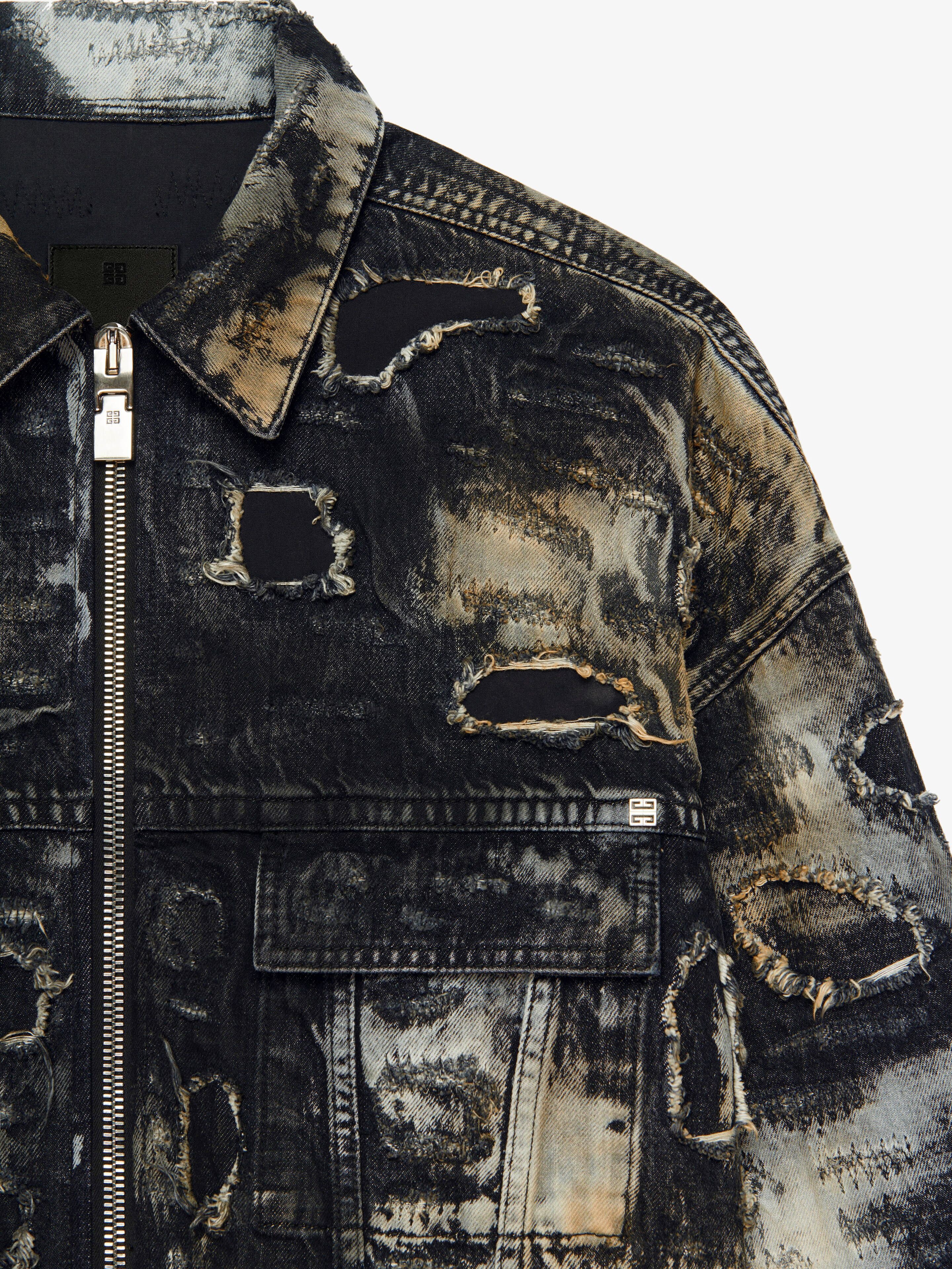 OVERSIZED FIT ZIPPERED JACKET IN DESTROYED DENIM - 5
