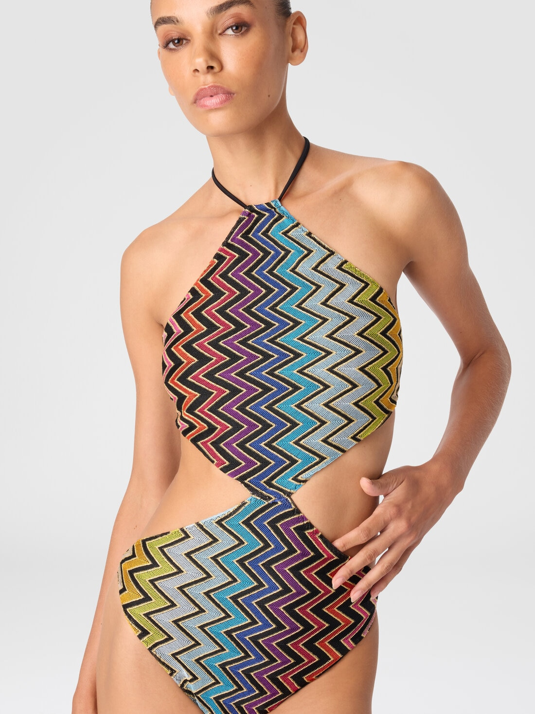 Geometric one-piece swimsuit with neck tie - 5