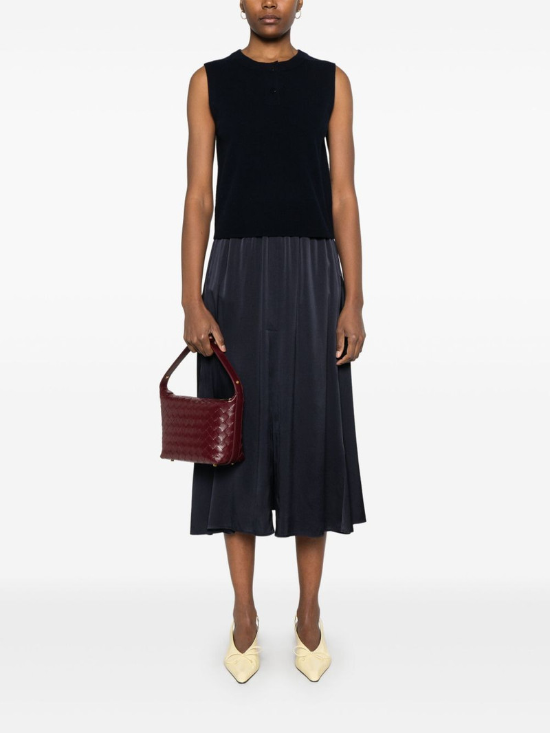 Vince Henley vest outlook