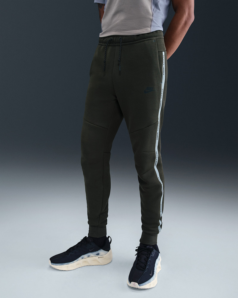 Nike Nike Tech Men's Fleece Joggers with Reflective Accents outlook