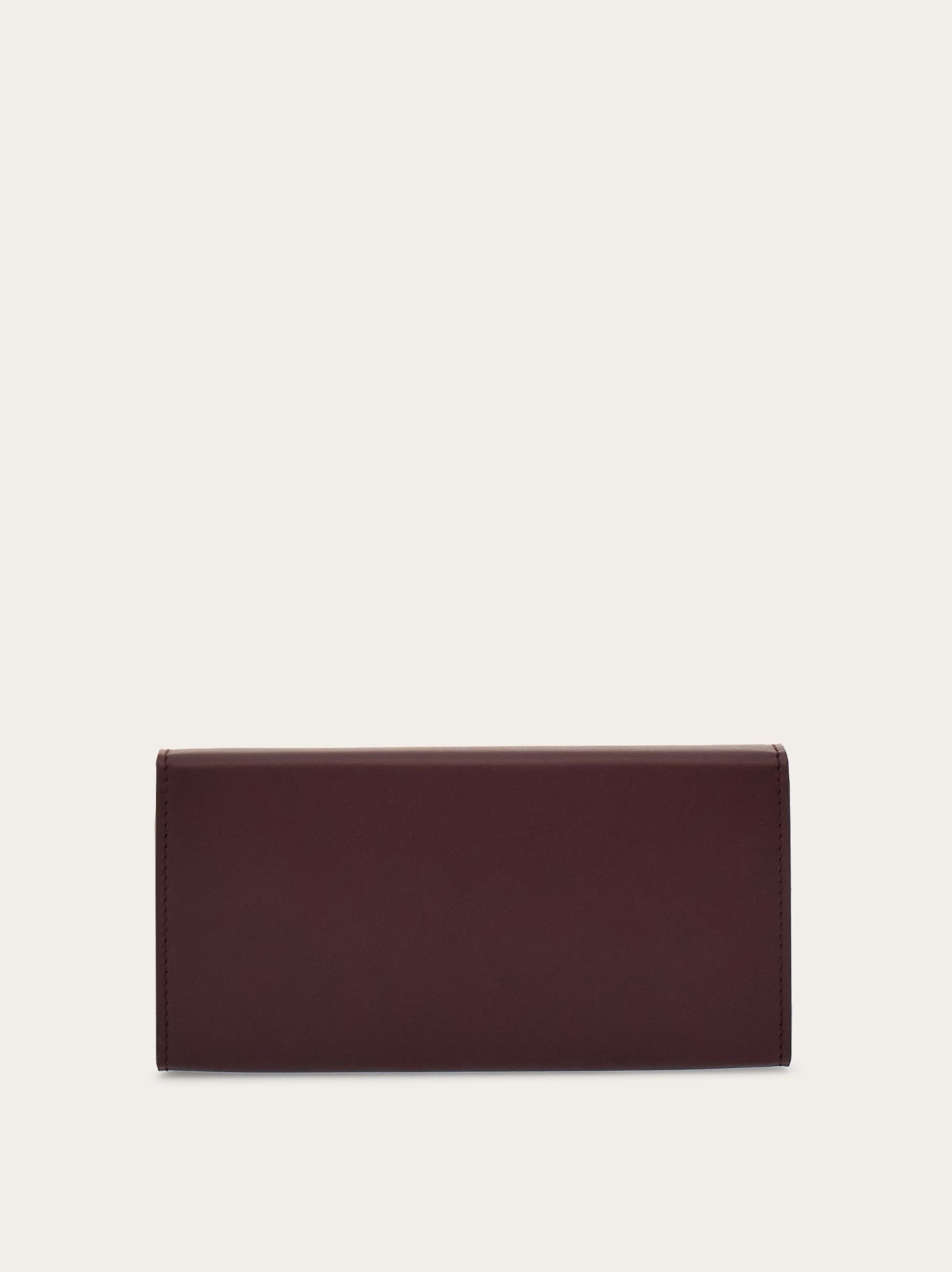 Compact crossbody bag 4