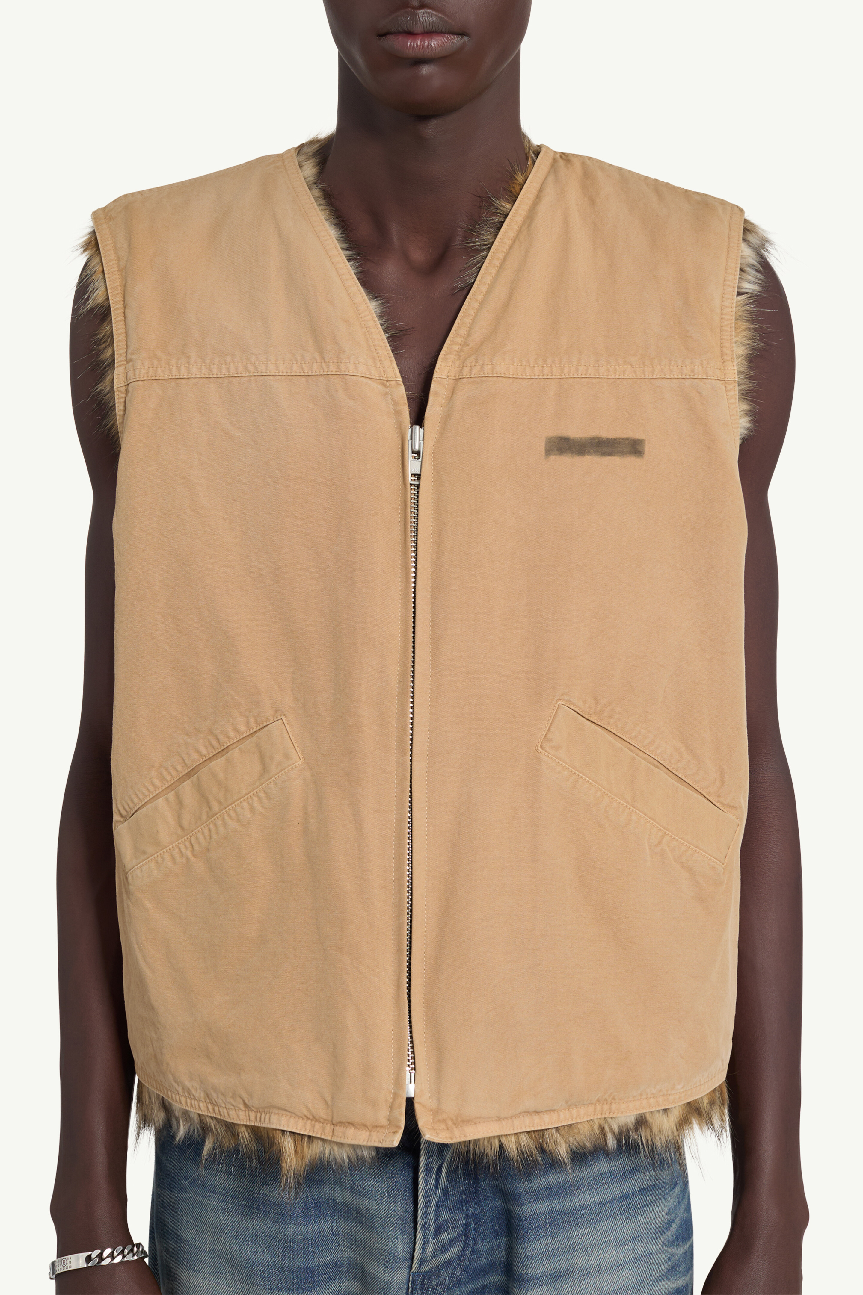 Sleeveless jacket - 4