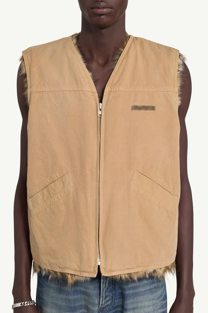 Sleeveless jacket 4