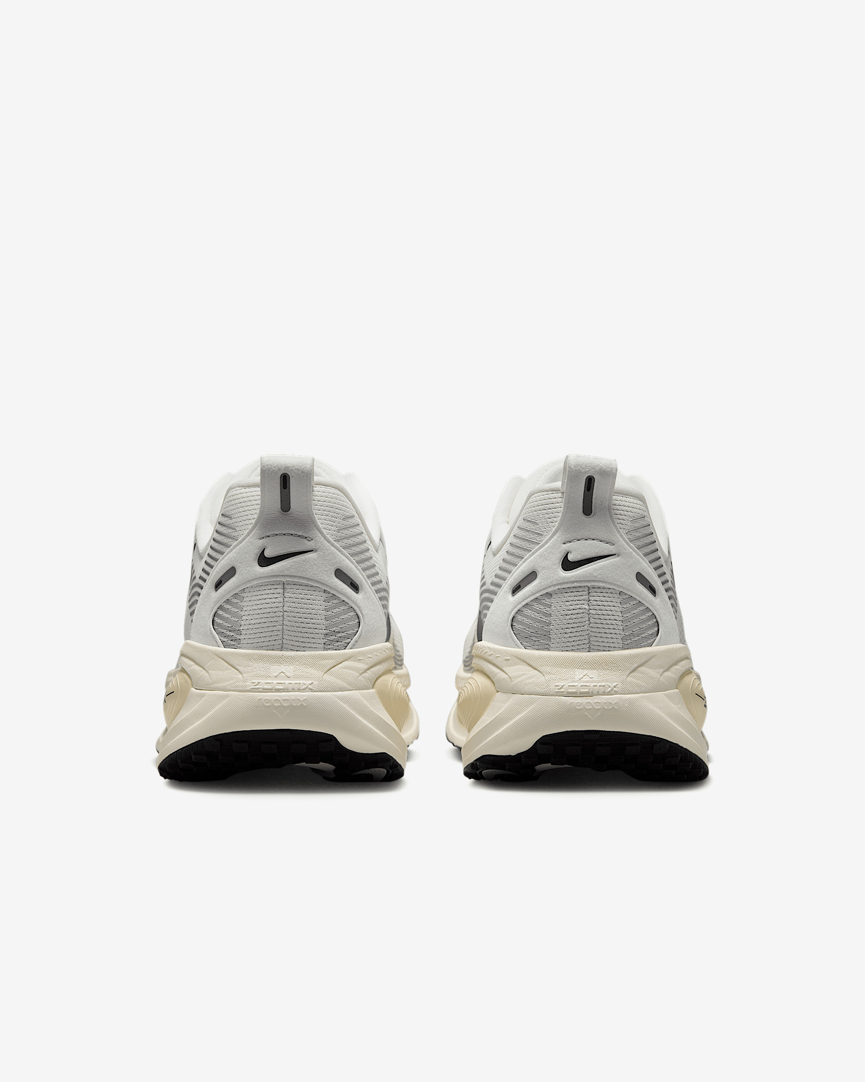 Nike Vomero 18 Men's Road Running Shoes - 6
