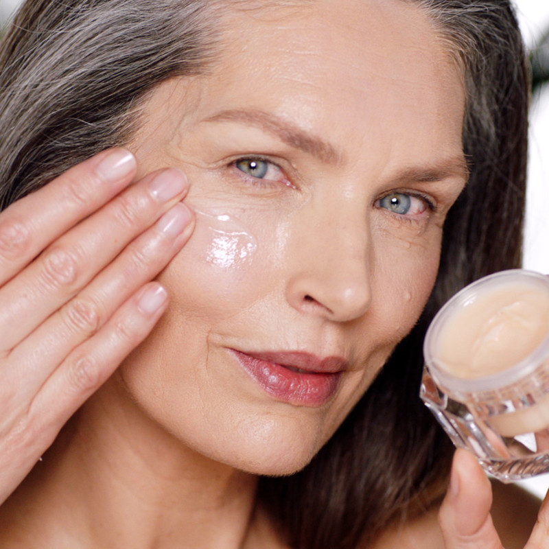 CHARLOTTE’S MAGIC SKIN ON-THE-GO KIT SKINCARE KIT 5