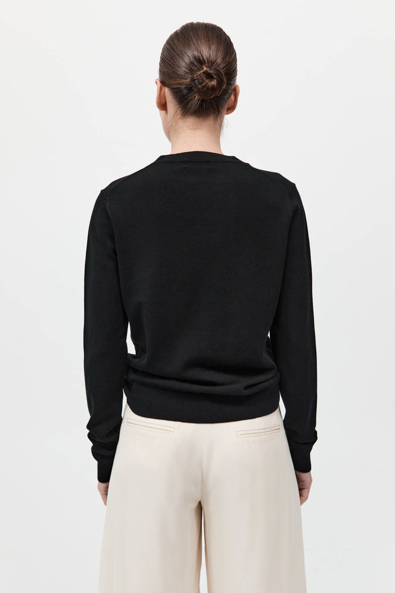 Classic Crew Neck Sweater - Black - 6