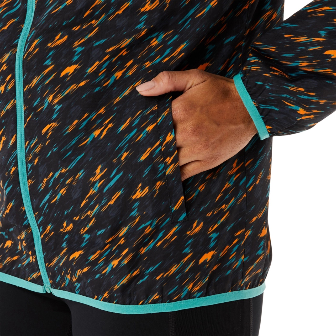 WOMEN'S PACKABLE JACKET - 11