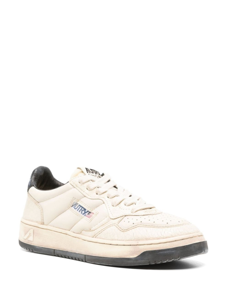 AUTRY Super Vintage sneakers outlook