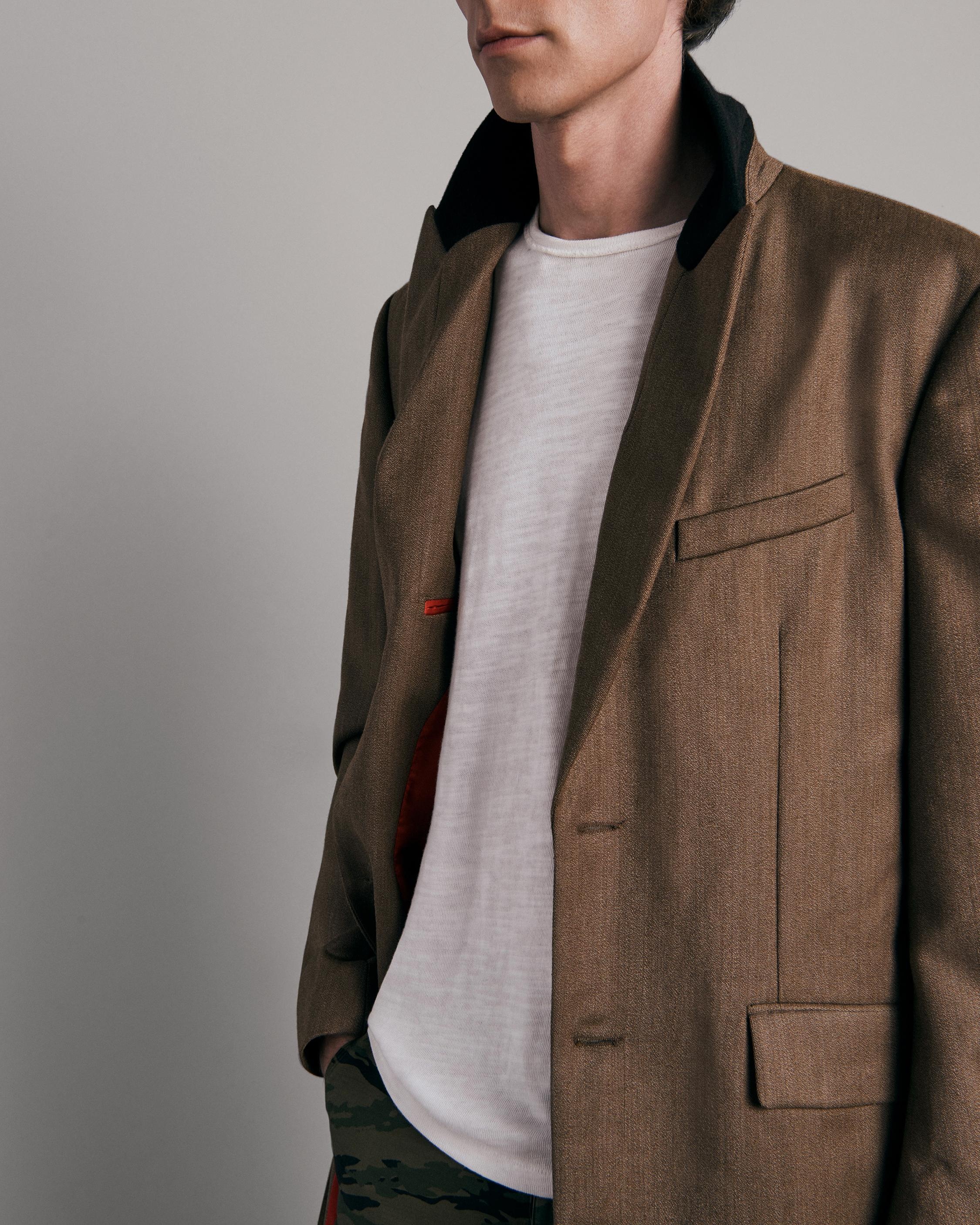 Cambridge Wool Coat
Slim Fit Coat - 5