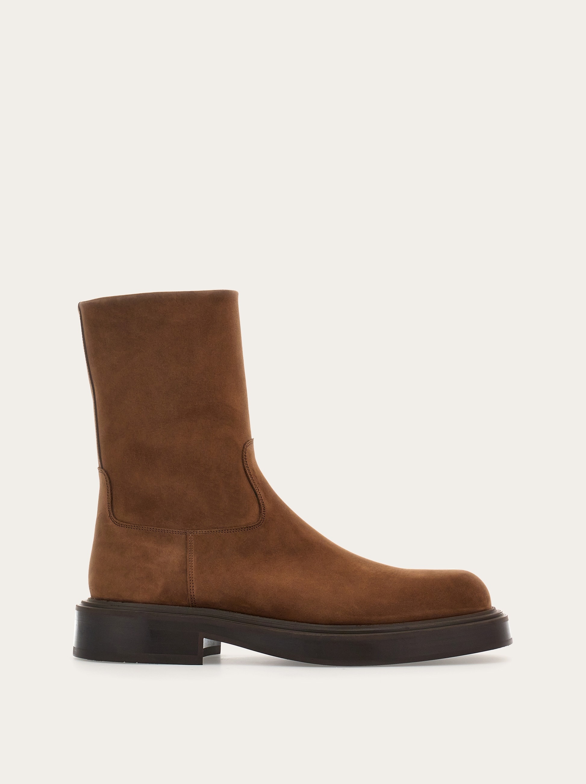 Ankle boot with rounded toe - 1