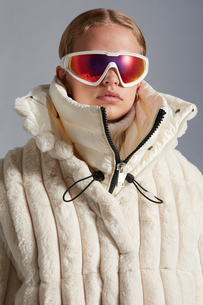 Moncler Padded Neck Warmer outlook