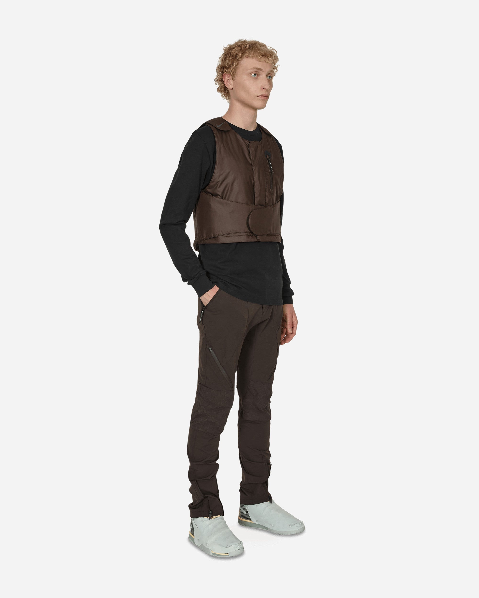 CACT.US CORP Vest Brown - 4
