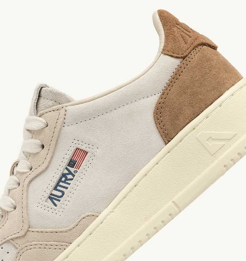 MEDALIST LOW TRICOLOR SNEAKERS IN SAND AND CIGAR SUEDE 6