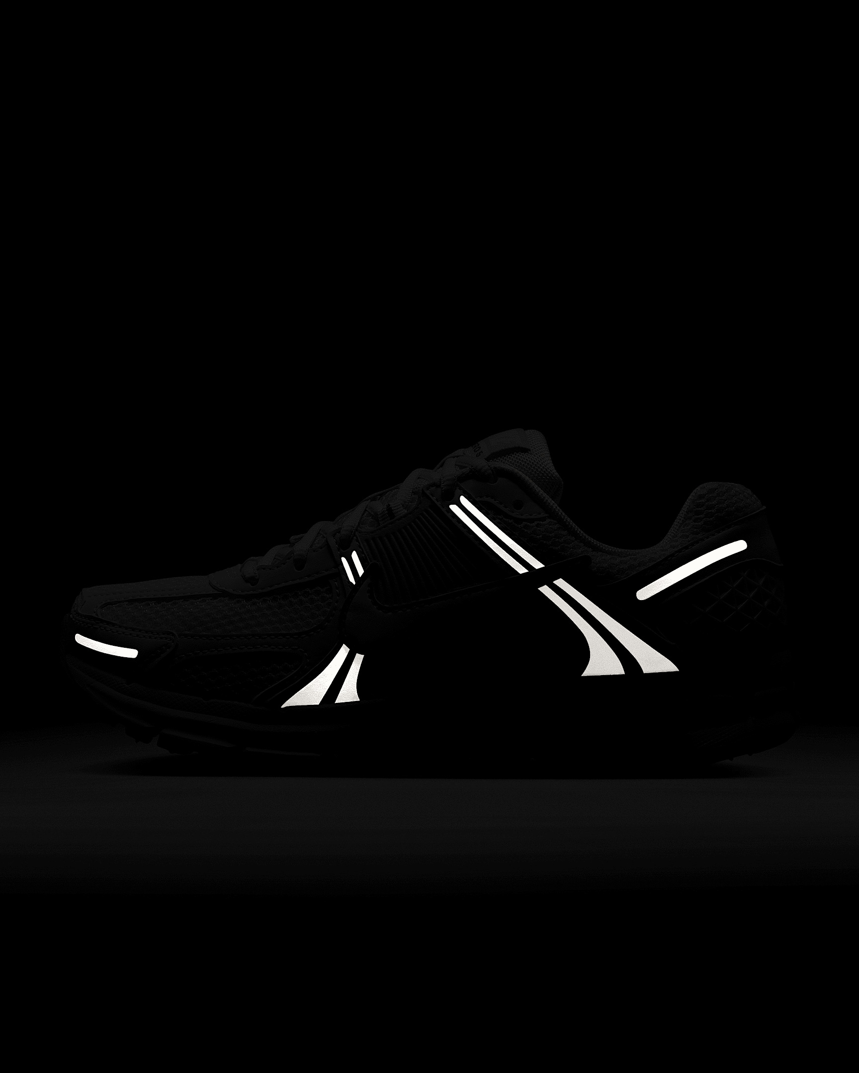 Nike Zoom Vomero 5 Women's Shoes - 11