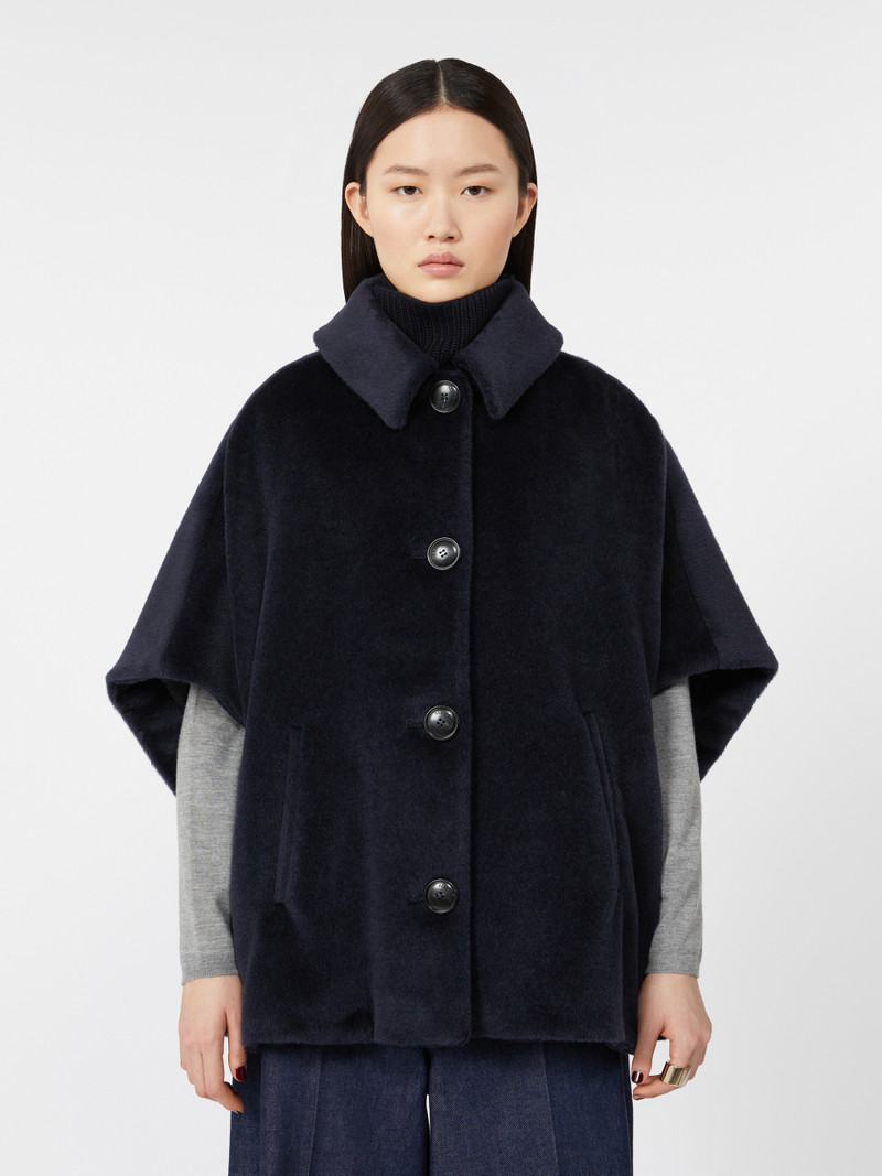 GULIE Alpaca cape 3