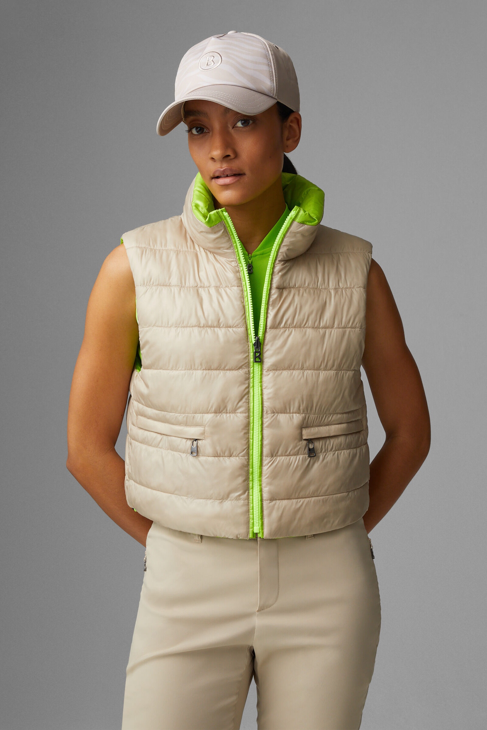 Aliah Reversible quilted waistcoat in Beige/Light green - 2