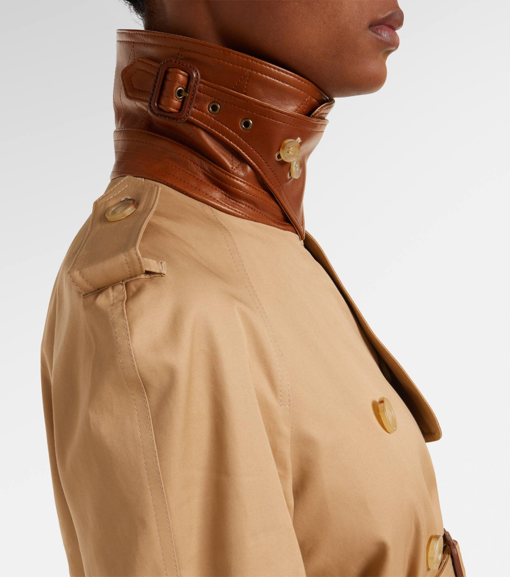 Cropped cotton gabardine trench coat - 4