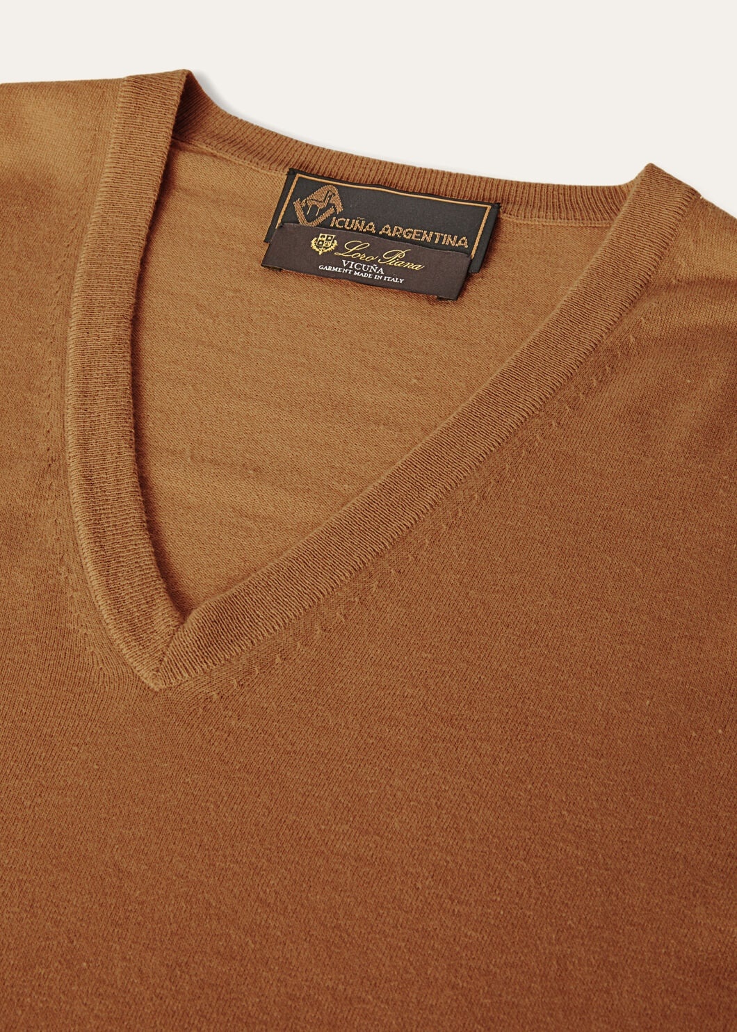 V-Neck - 3