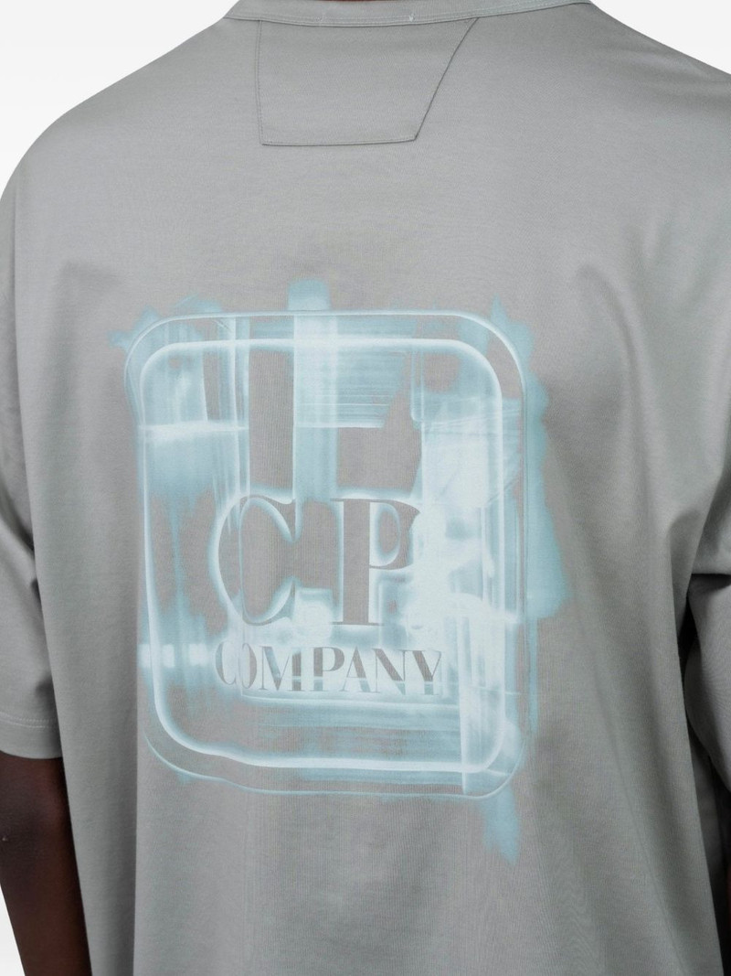 badge T-shirt 5