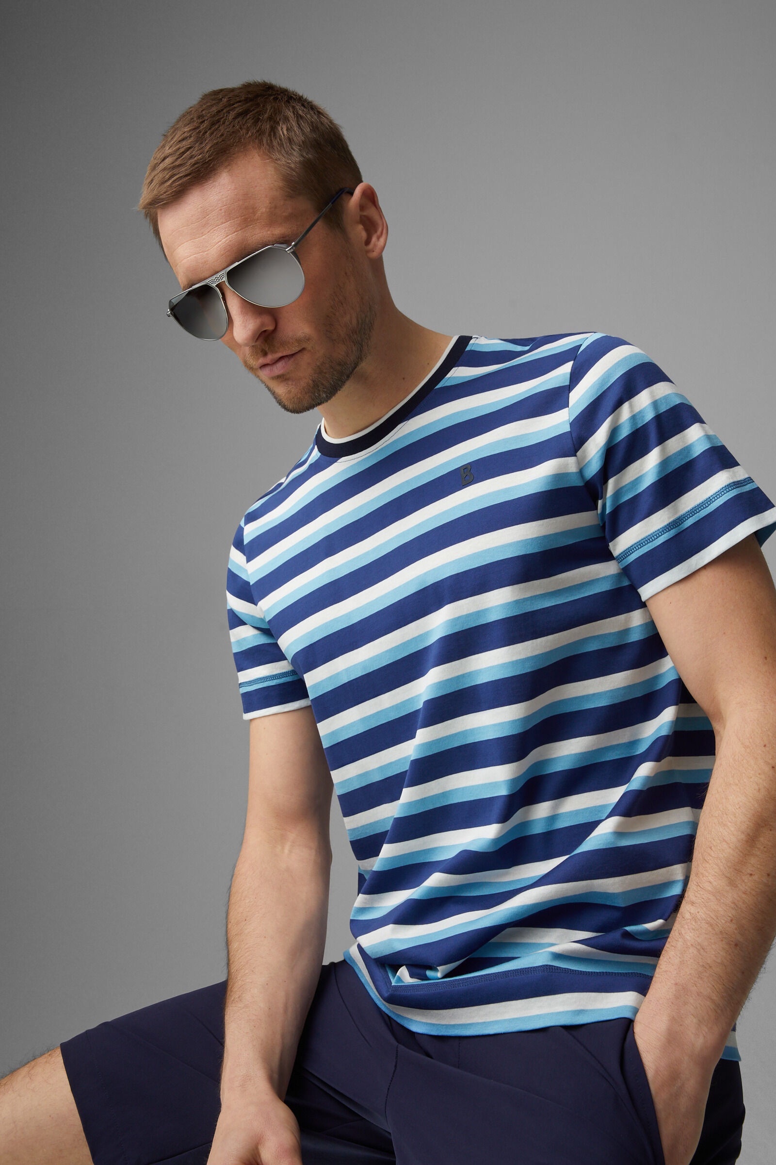 Kosmo t-shirt in Blue/off-white - 4