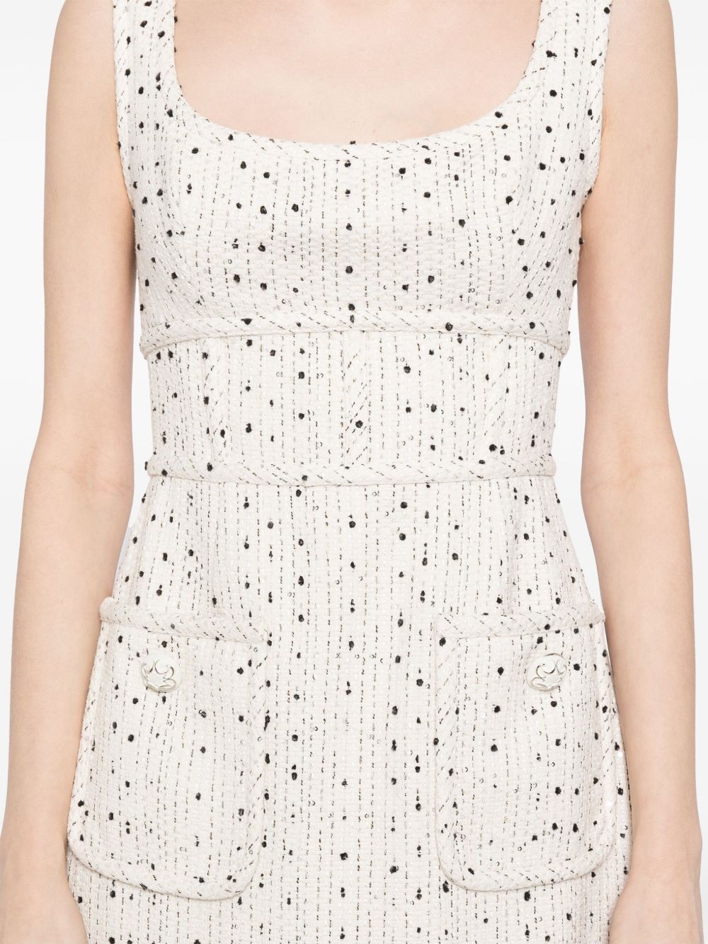 zip fastening dress - 5