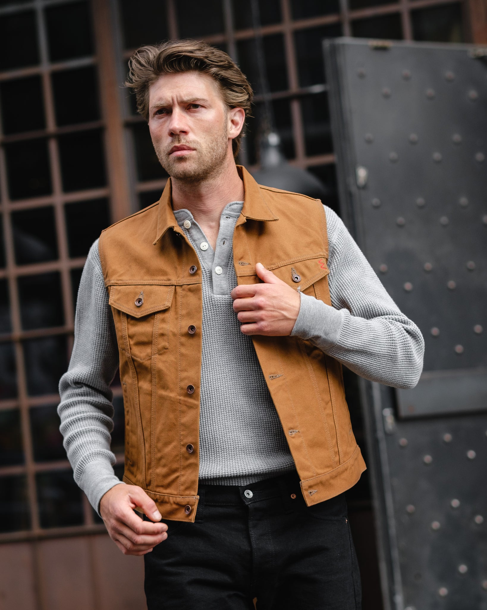 IH-2526V 17oz Duck Modified Type III Vest - Brown - 4