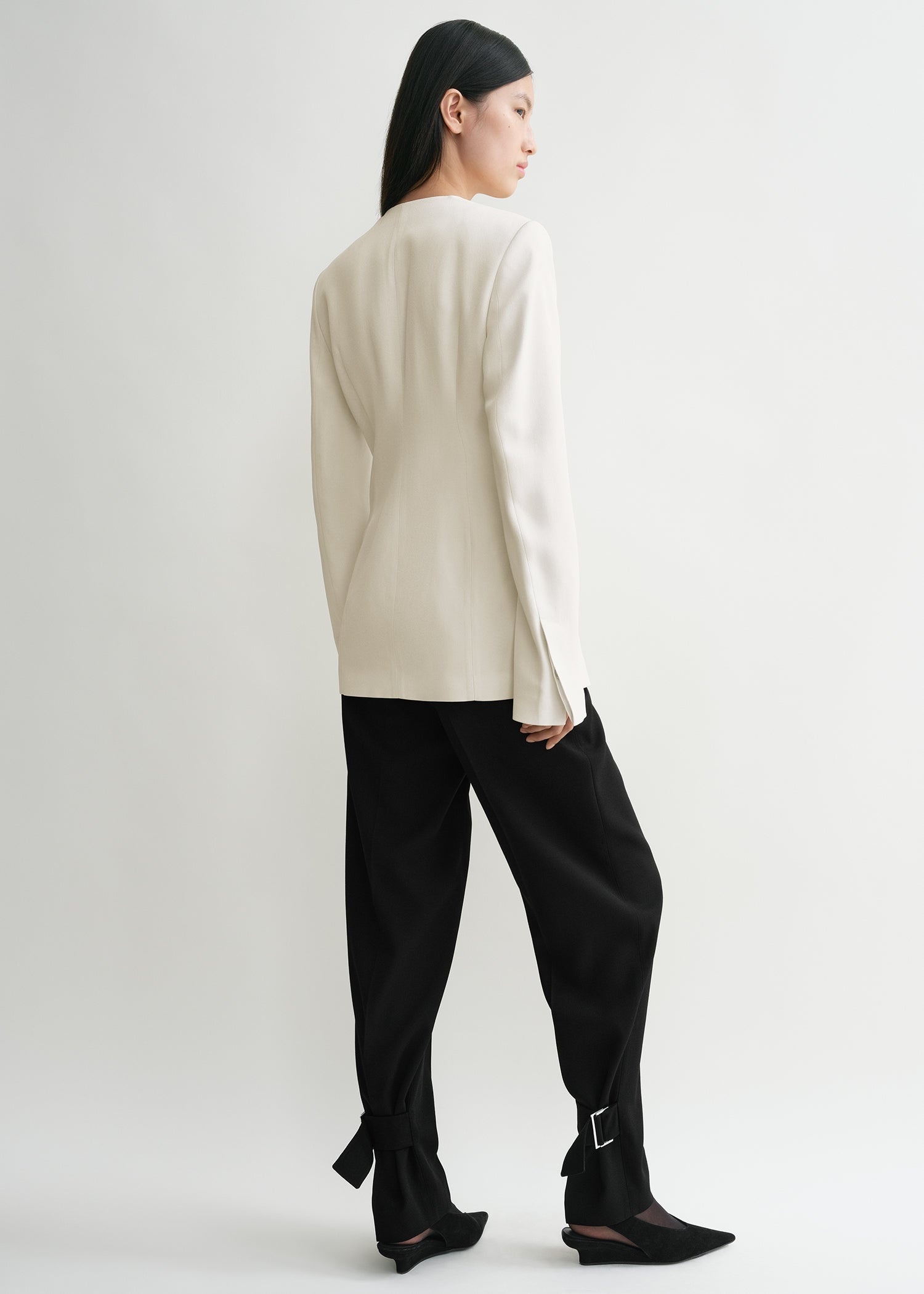 Collarless cinched jacket ecru - 5