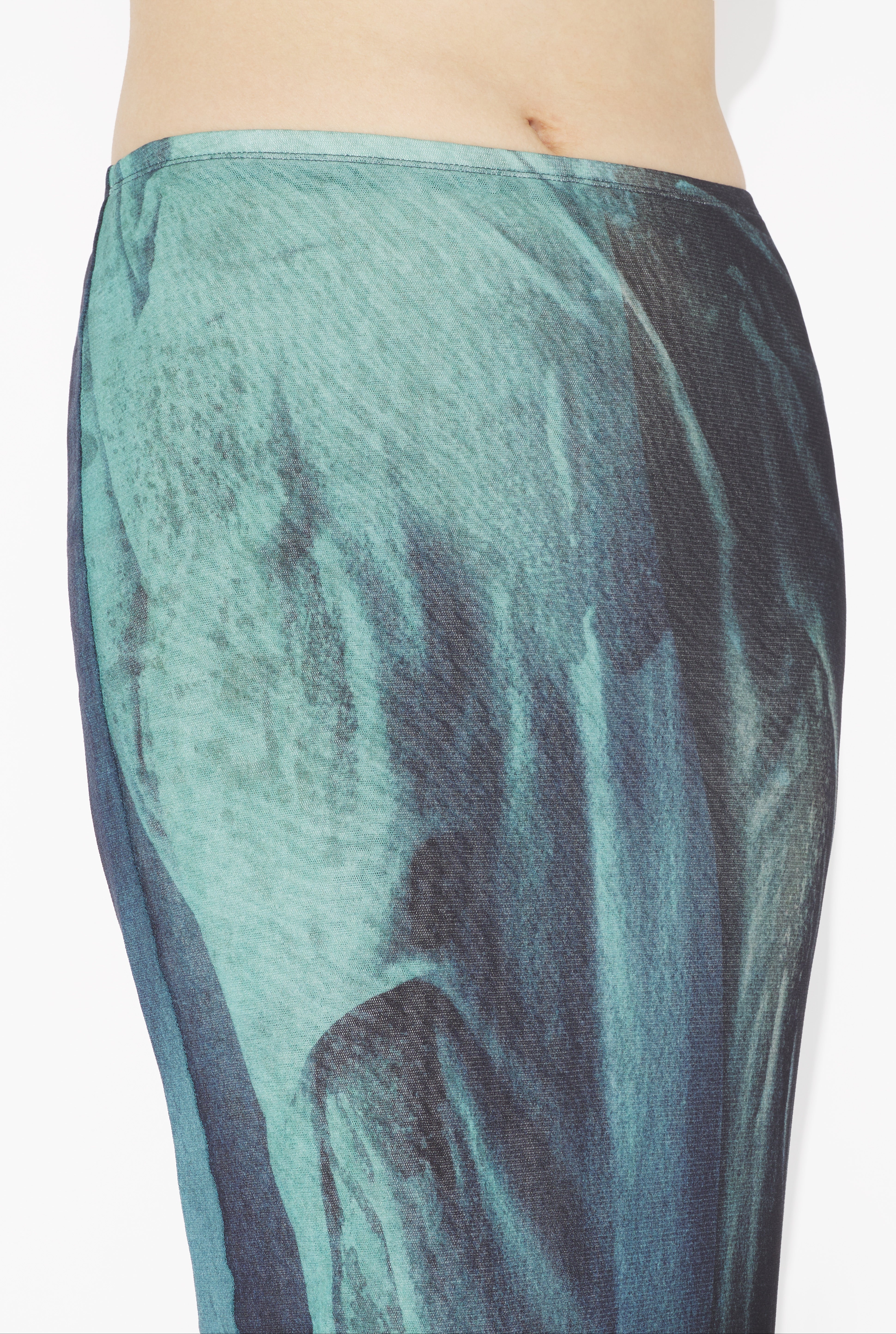 THE LONG WATER SKIRT - 4