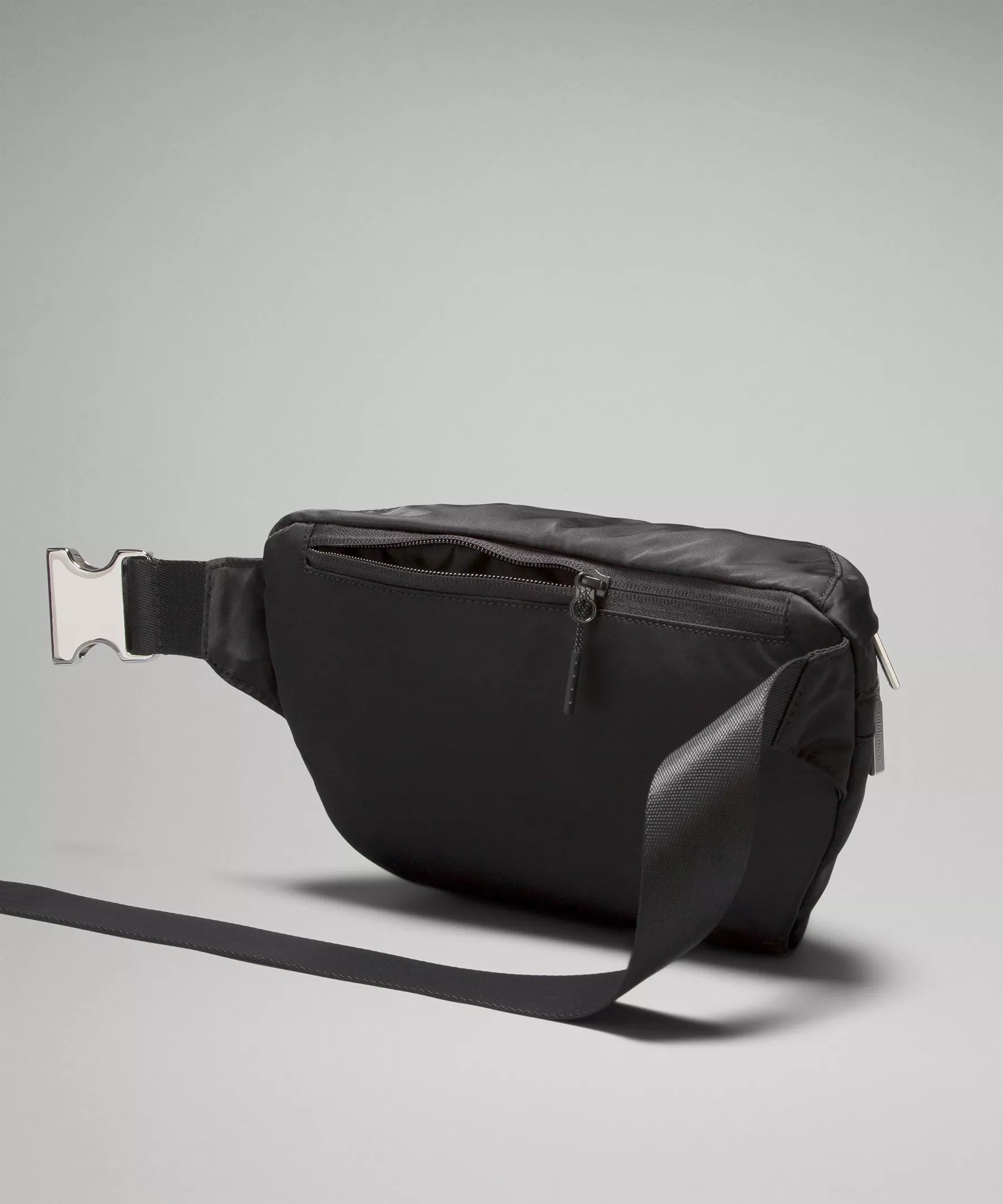 City Adventurer Belt Bag 2.5L - 4