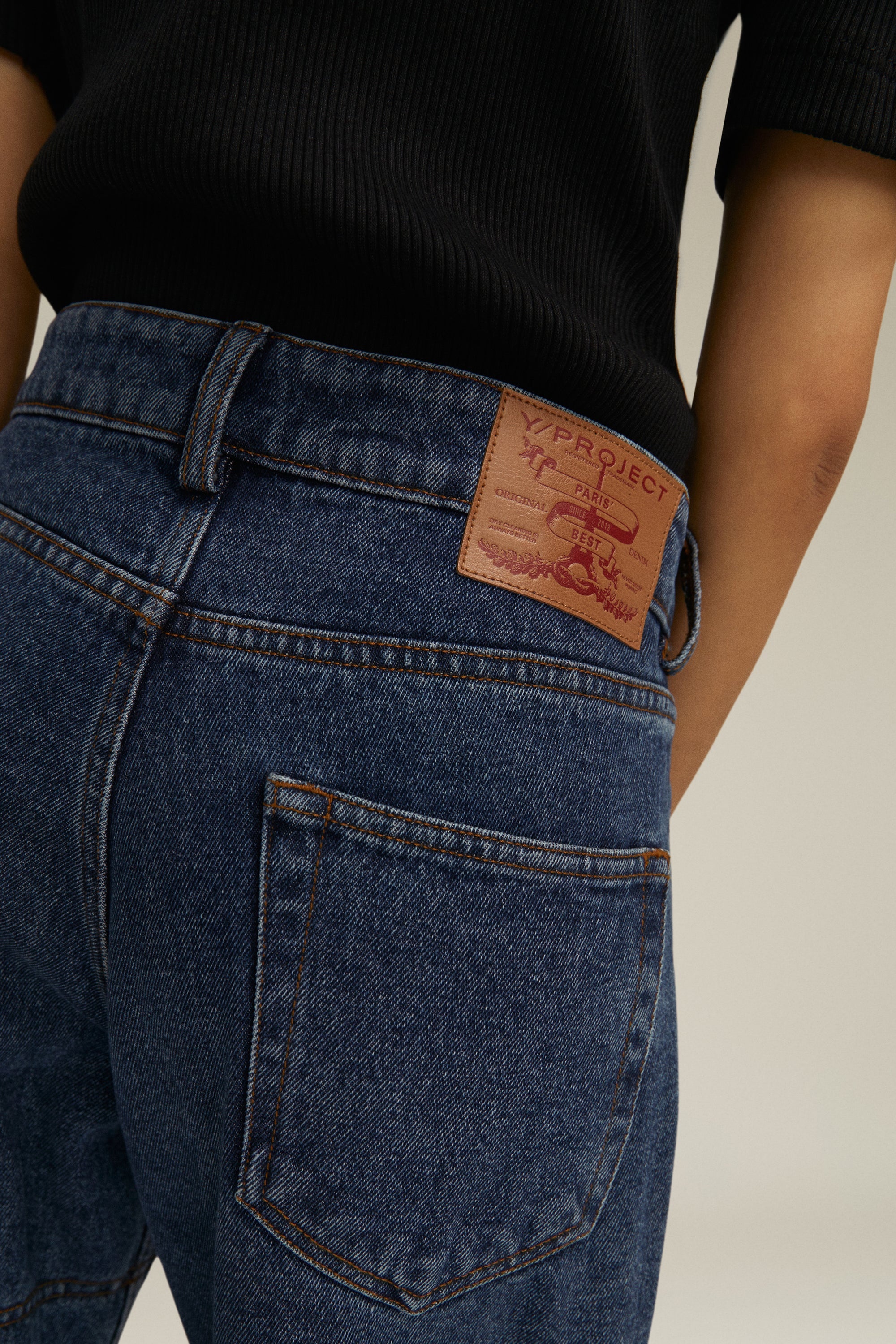 Classic Asymmetric Waist Jeans SS22 - 6
