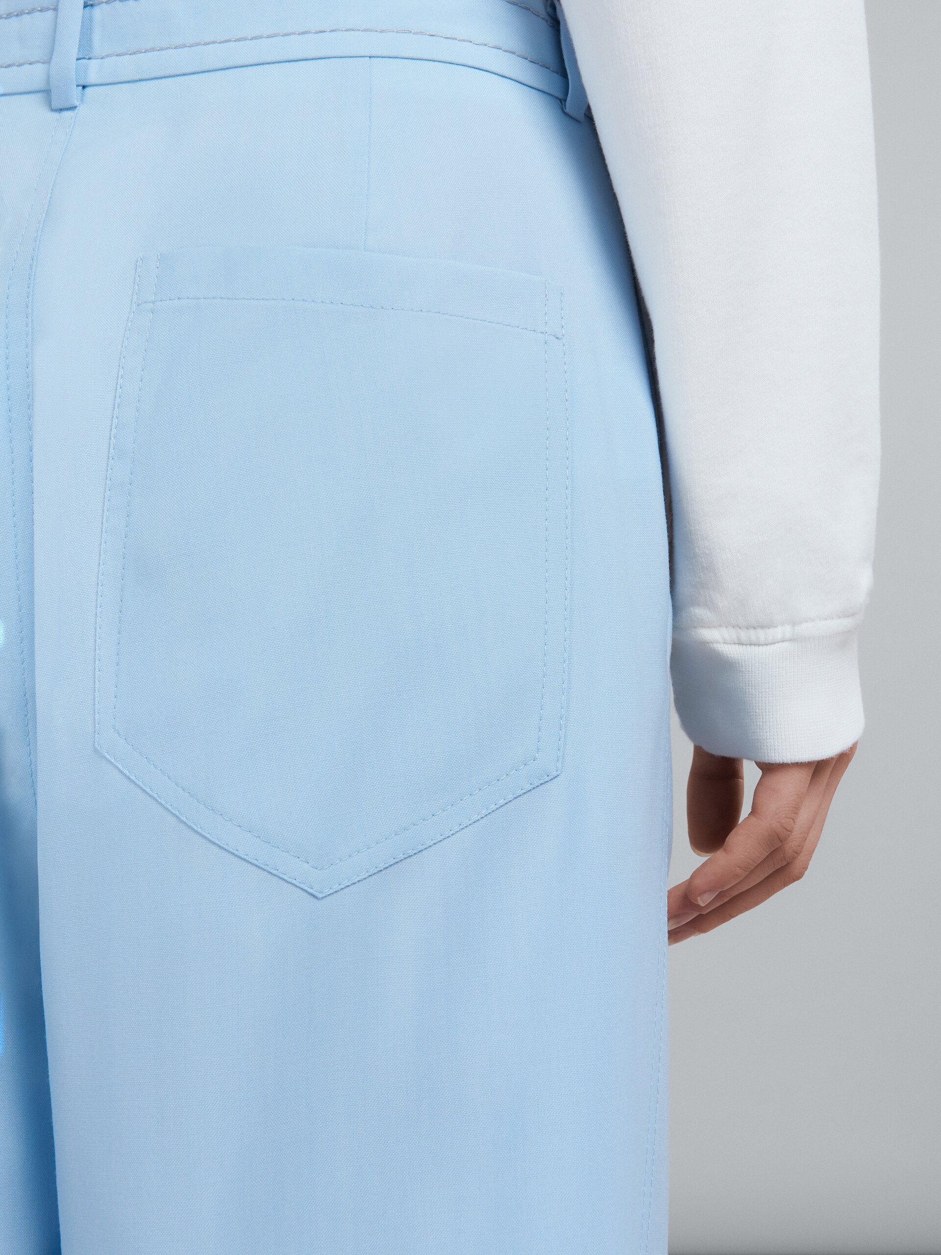 CROPPED TROUSERS IN LIGHT BLUE TROPICAL WOOL - 4