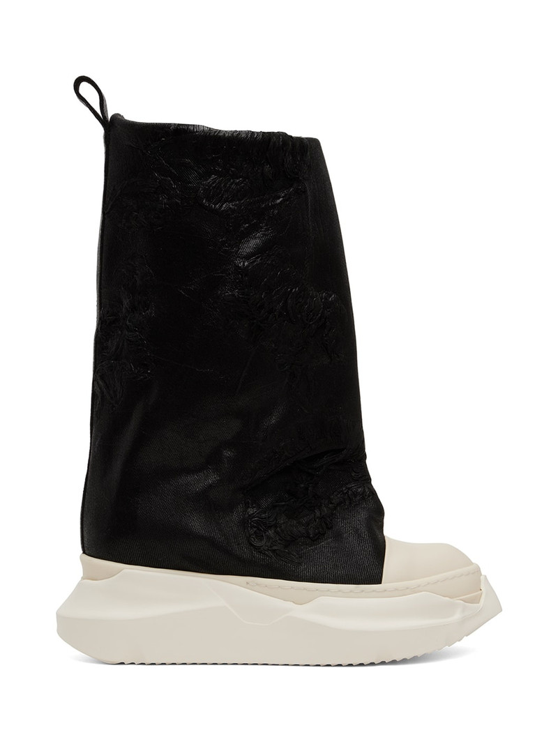 Black Strobe Fogachine Boots 1