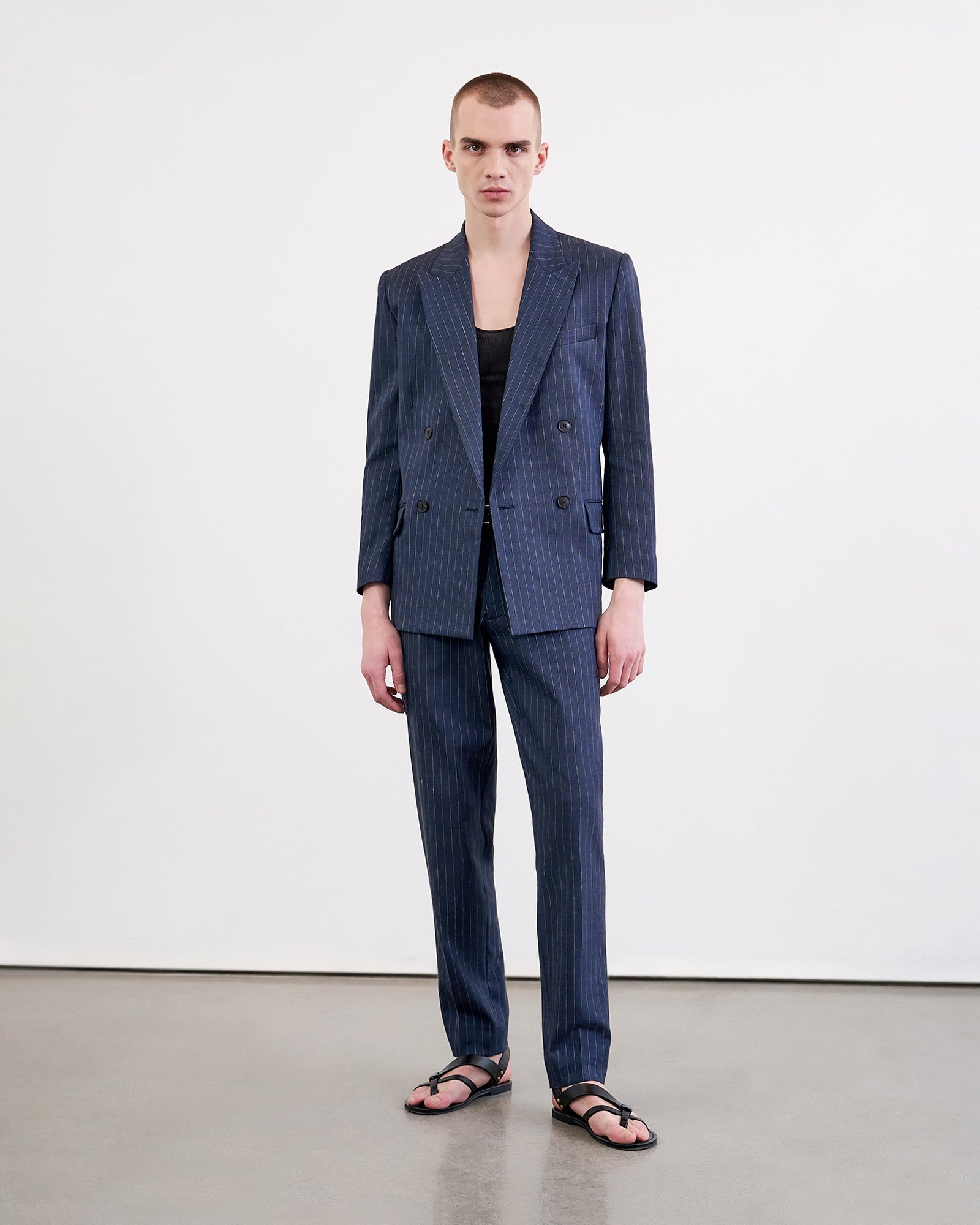 YANNIK PANT - 3