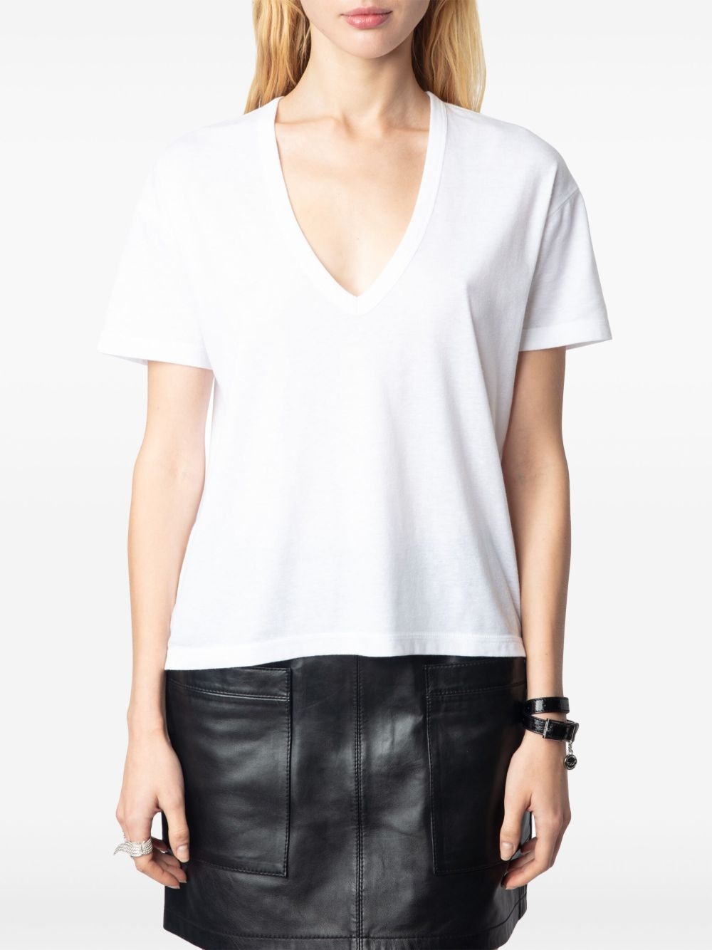 V-neck T-shirt - 3