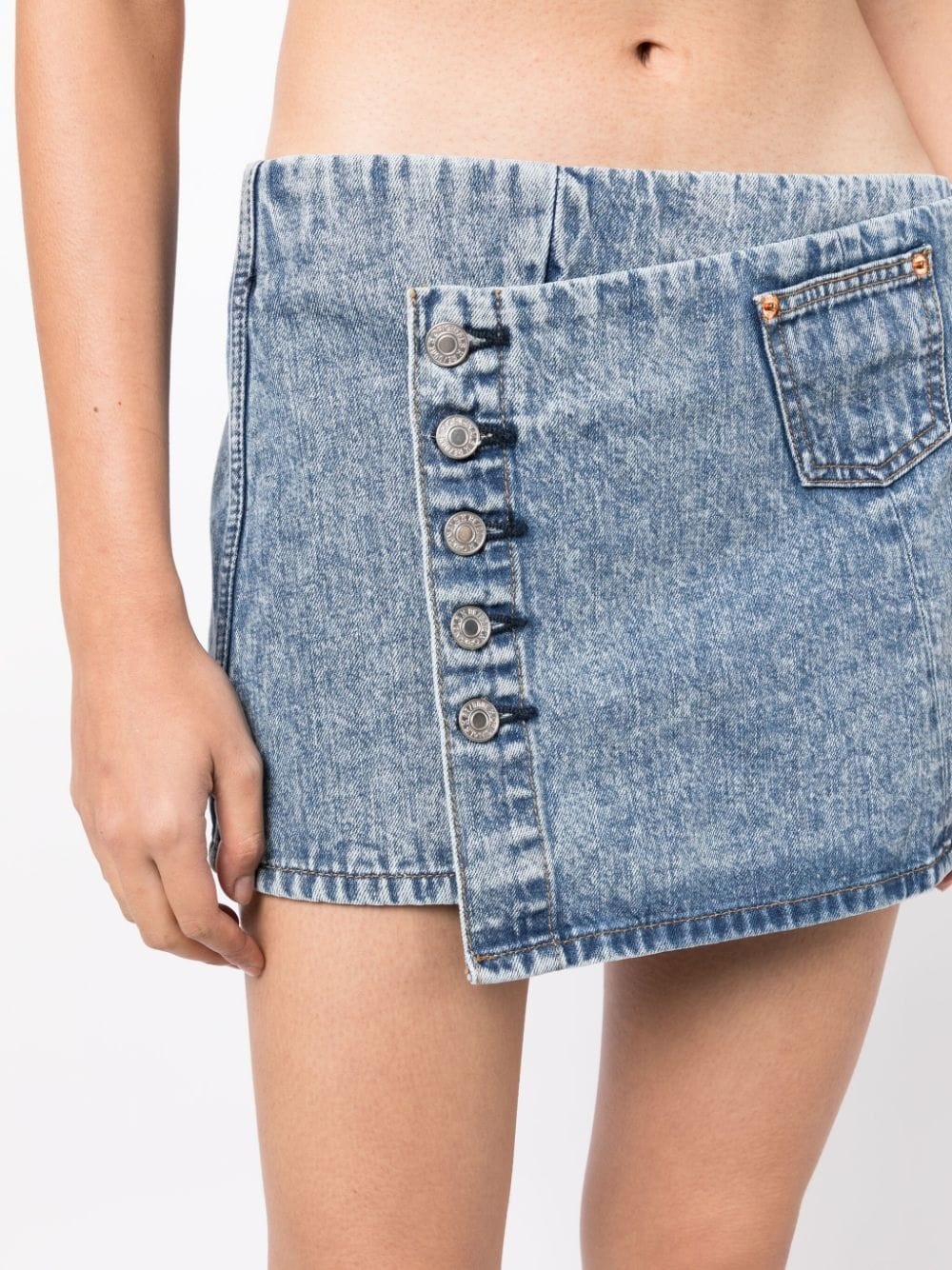 low-rise acid-washed skirt - 5