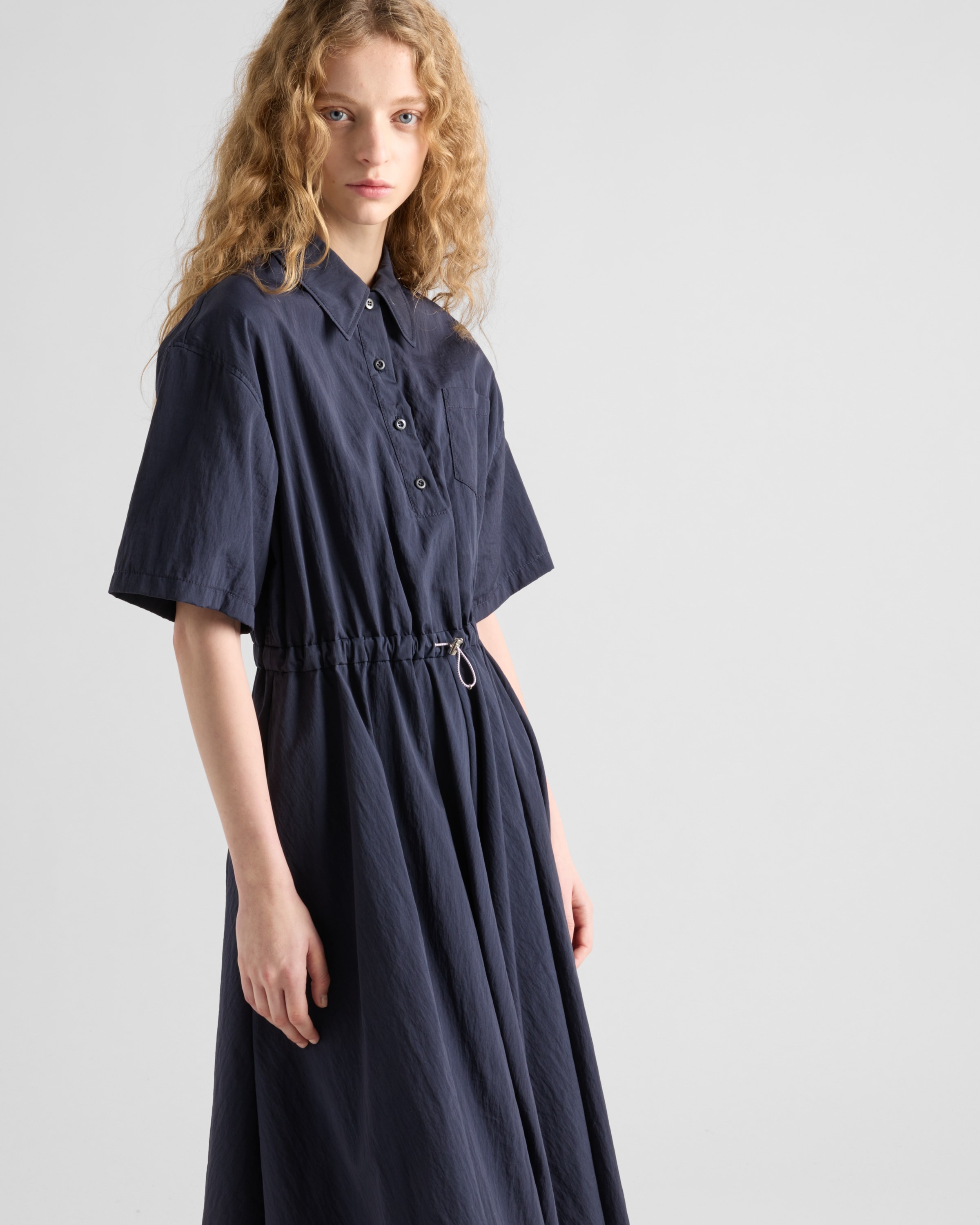 Short-sleeved technical pongé dress - 3