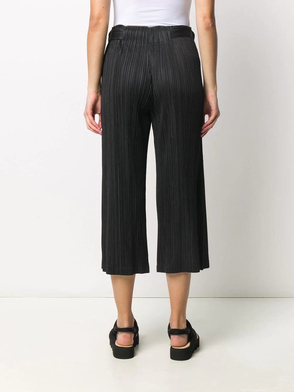 micro-pleated belted cropped trousers - 4