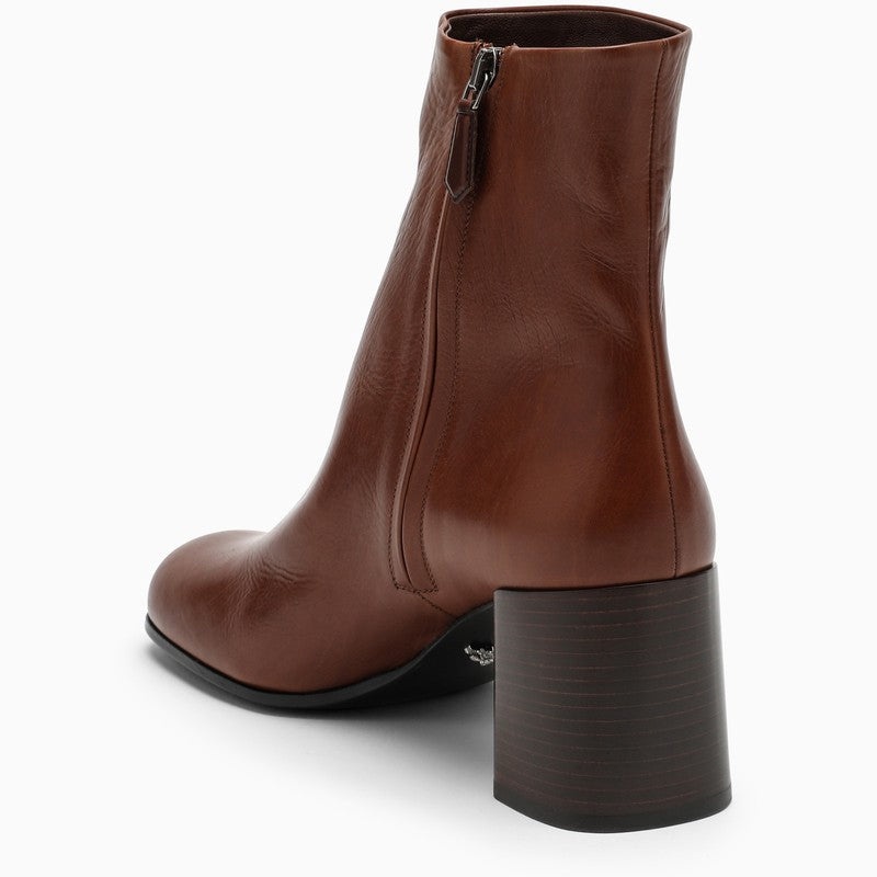 ショートブーツ・ブーティ PRADA BROWN LEATHER ANKLE BOOTS Prada Boots Brown Leather Ankle Boots Block Heels Shoes