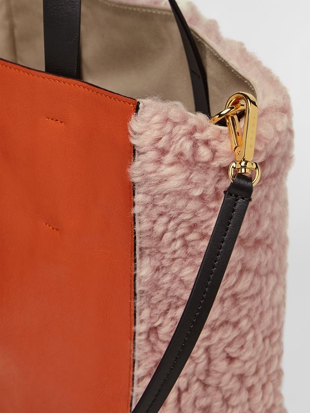 MUSEO SOFT BAG IN SHEARLING AND CALFSKIN WITH EMBROIDERED LOGO - 4