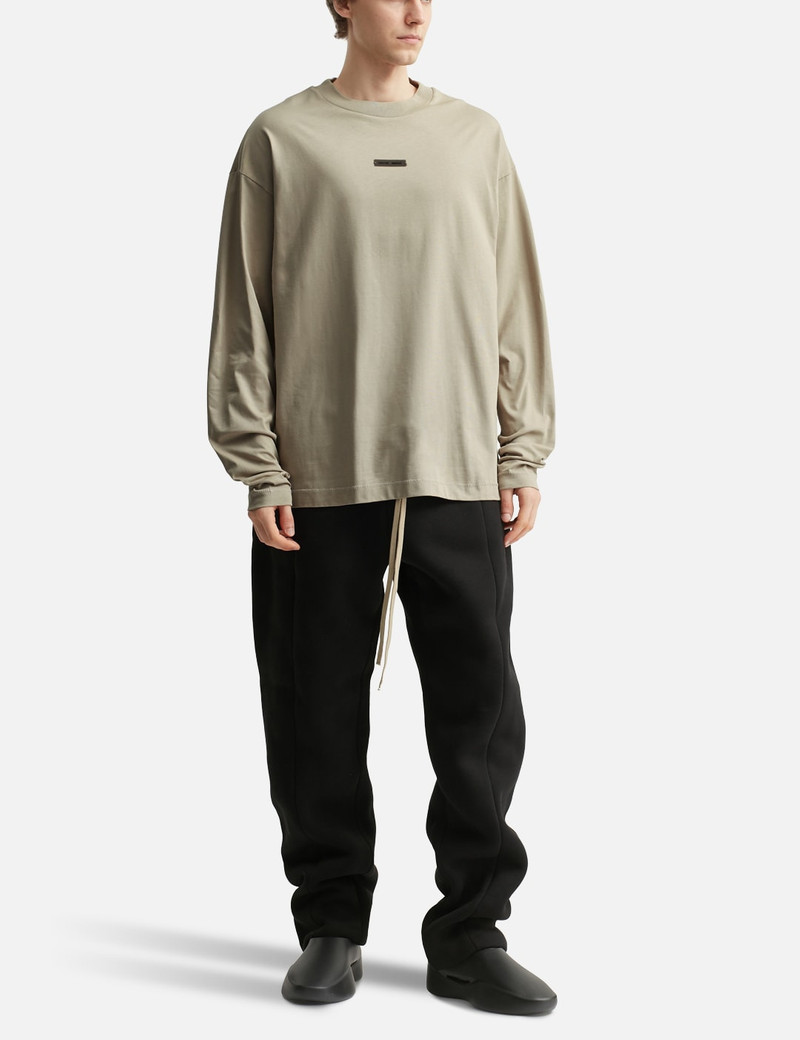 ESSENTIALS CLASSIC LONG SLEEVE T-SHIRT outlook