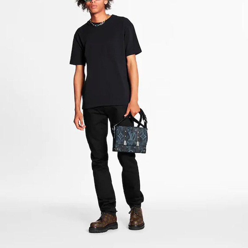 Louis Vuitton LOUIS VUITTON LV Half Damier Pocket Short Sleeve For Men Black 1A8HBP outlook