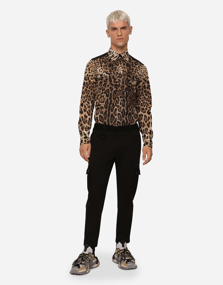 Leopard-print cotton shirt with multiple pockets - 4
