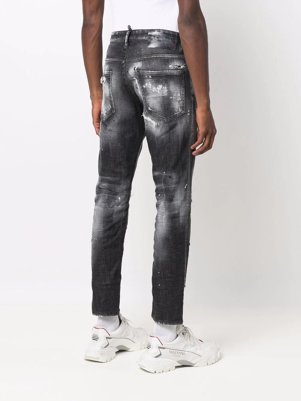 mid-rise distressed jeans - 4