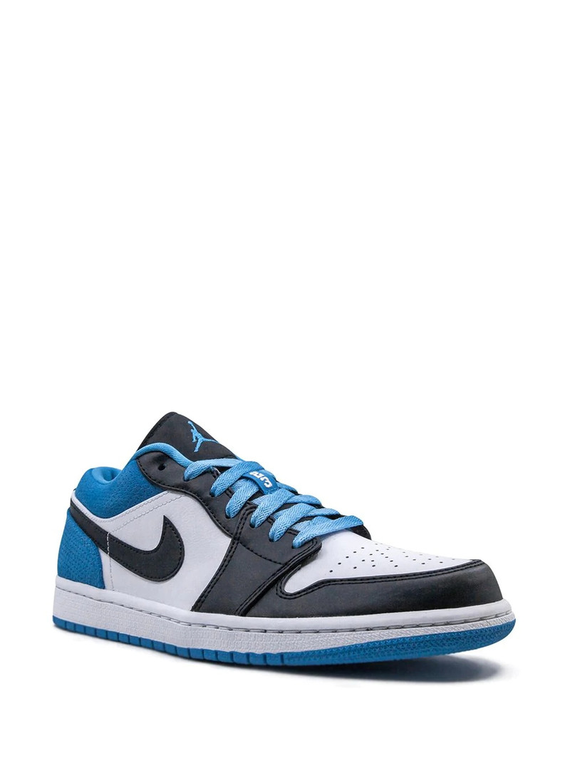 Jordan Air Jordan 1 낮은 "레이저 블루"스니커 outlook