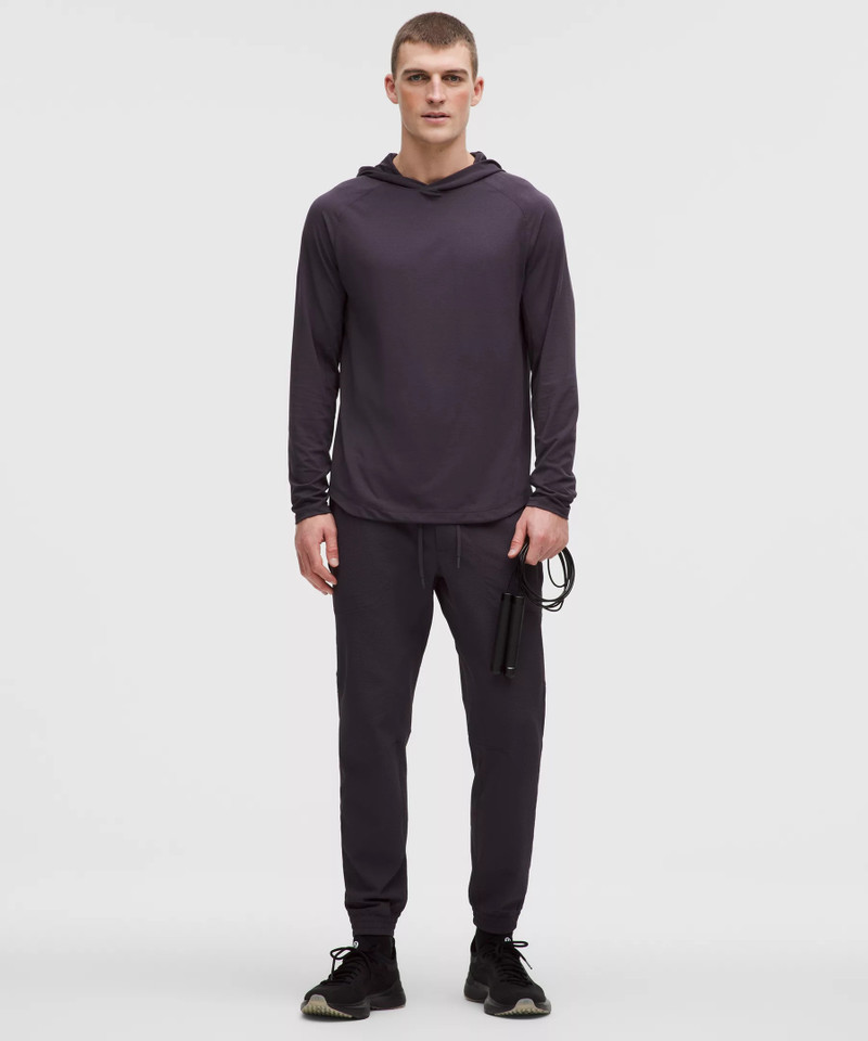 lululemon License to Train Hoodie outlook