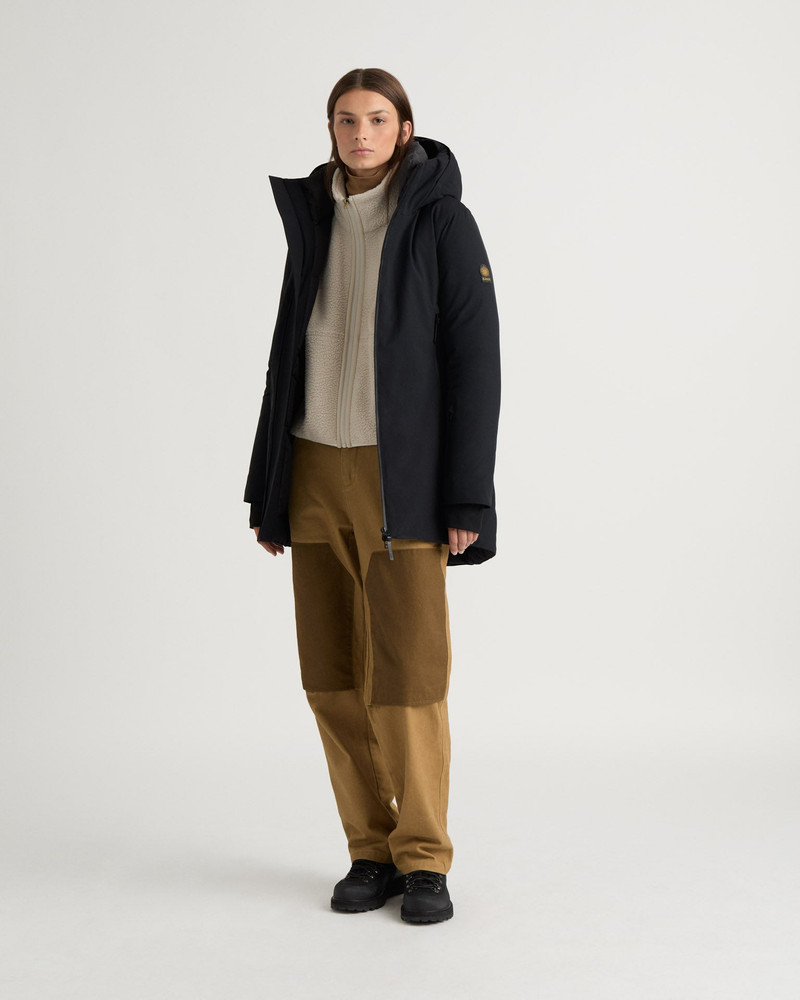 Kanuk Laurier - Jet Black outlook
