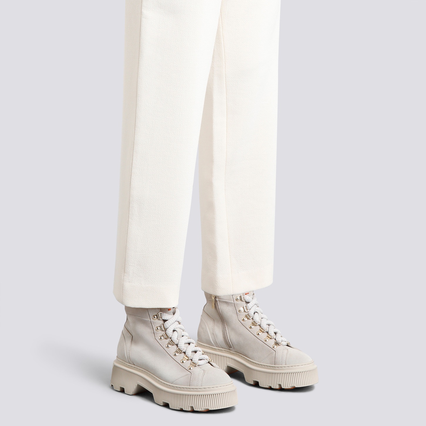 Women's beige suede hiking boot - 2