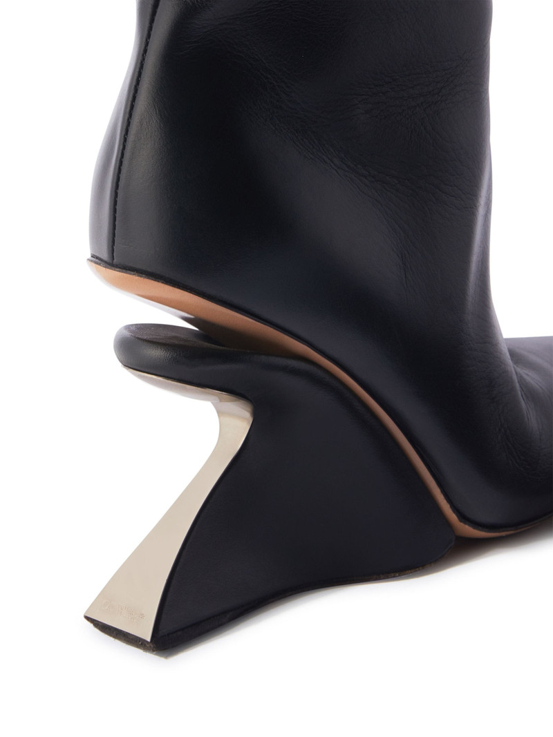 Jug Boot 5